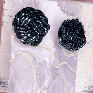 4196u. Glass Seed Bead Gunmetal Knot Earrings
